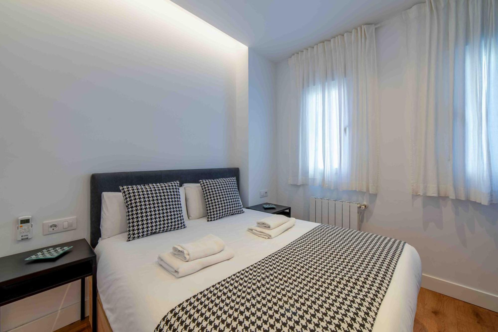 Acogedor Piso En Barrio De Salamanca 2 Hab 2 Bano Madrid Bagian luar foto
